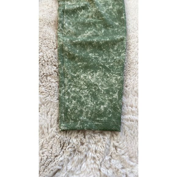 Lululemon Textured Tech Pant Size L in Denim Wash Print Green Twill Multi - Picture 4 of 11